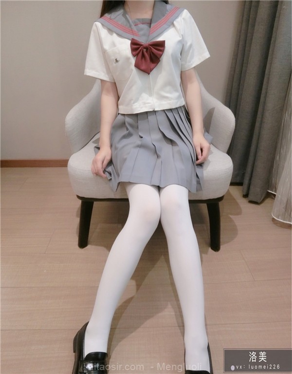 [会员][视图]网红少女@洛美之JK白丝裤袜（28P/3V/433MB）